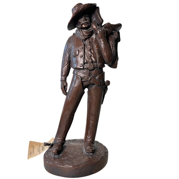 Vintage Largo Sculpture High Plain Drifter Cowboy with‎ Saddle on Shoulder 13" - Picture 2 of 12